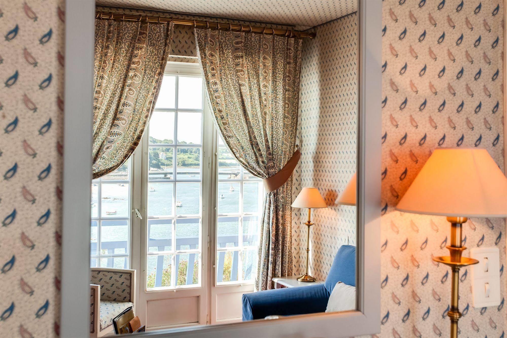 Le Goyen Hotell Audierne Exteriör bild