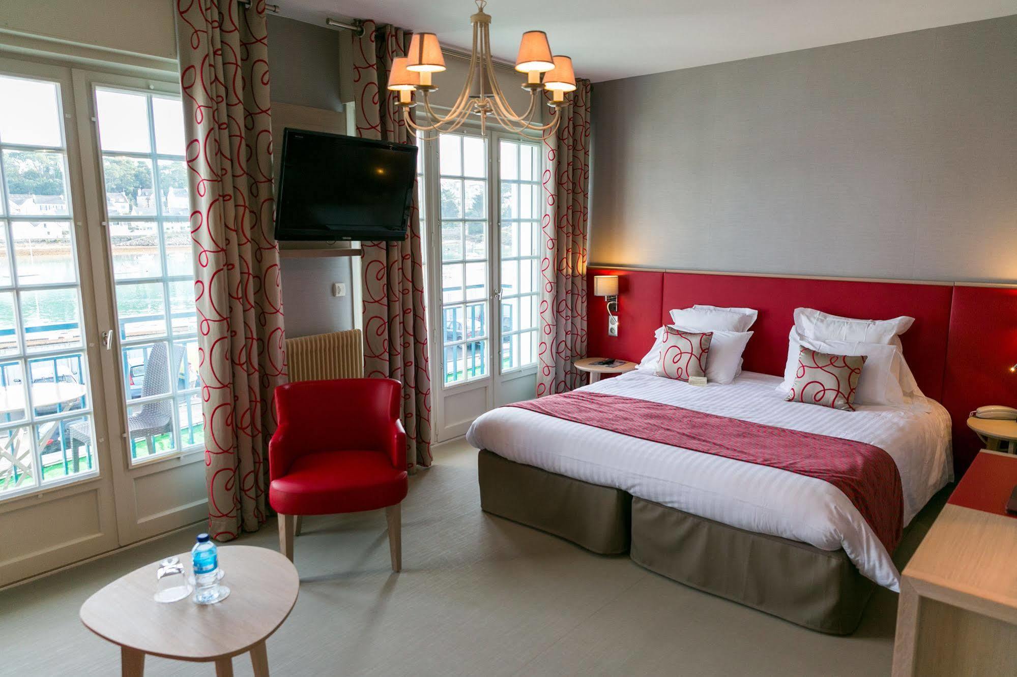 Le Goyen Hotell Audierne Exteriör bild